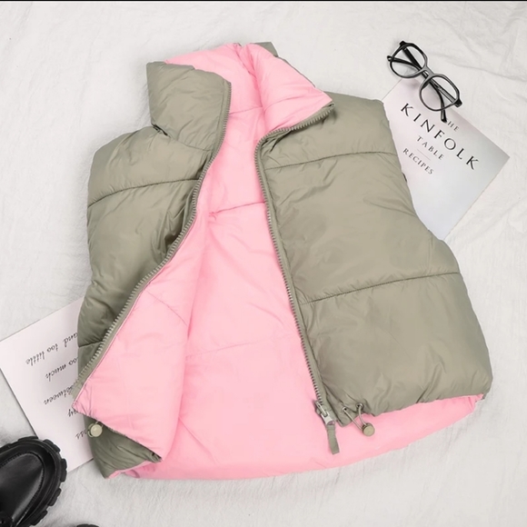 NWOT Double- Side Puffer Cropped Vest - Picture 4 of 6